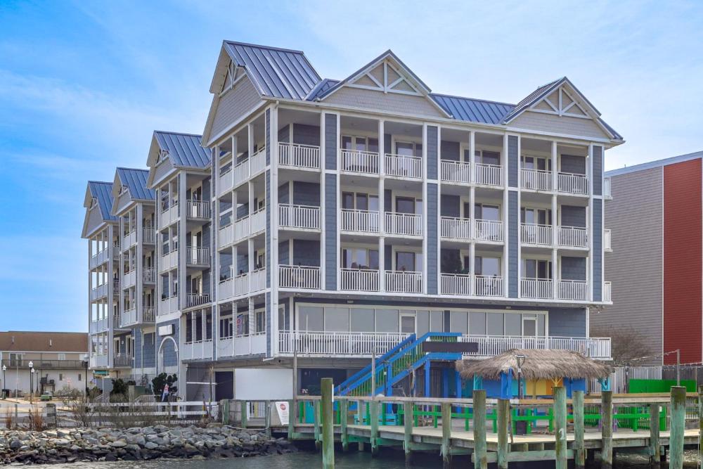 Steps to Bay! 4th-Floor Ocean City Inlet Escape